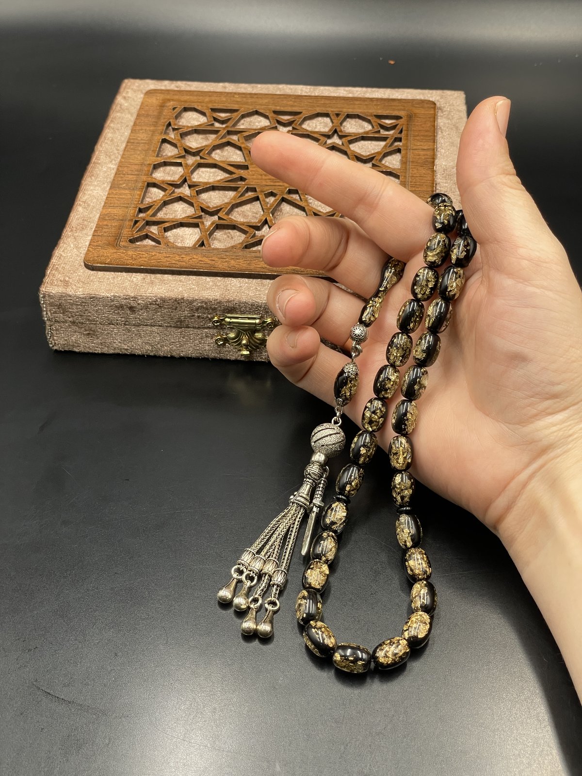 Golden Rozalin Uçak Camı Tespih (Siyah)