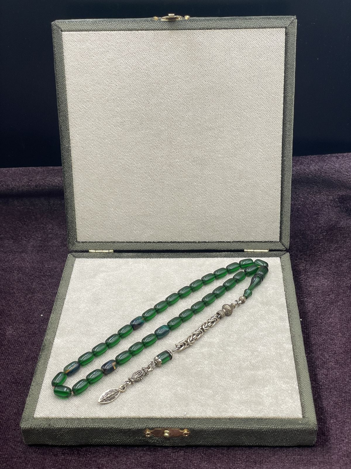 Alpaka Kral Zincir Püsküllü Koyu Yeşil Ateş Kehribar Tesbih (7x11 mm)