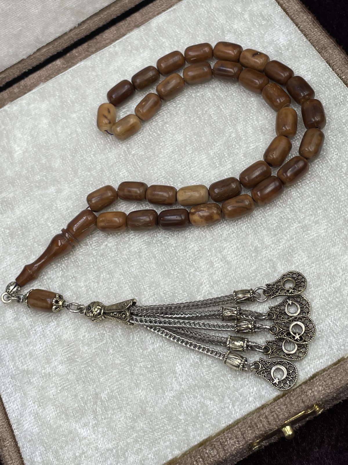 Alpaka Zincir Püsküllü Kapsül Kesim Bal Kahvesi Doğal Kuka Tesbih (7x11 mm)