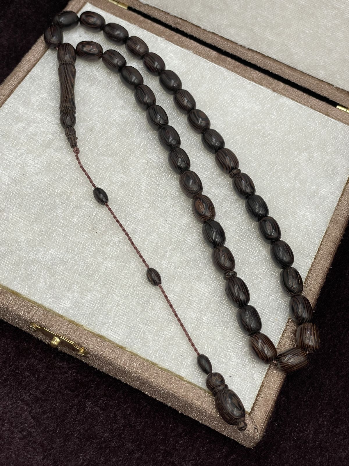 Püskülsüz Tane Sonlu Arpa Kesim Koyu Kahve Venge Ağacı Tesbih (8x12 mm)